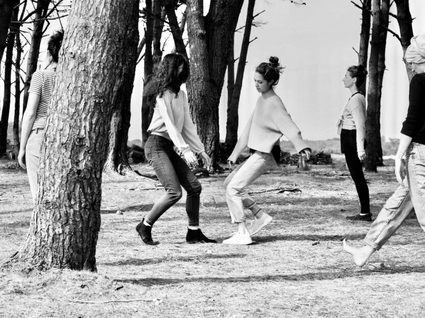 Avec le silence – Performance silencieuse Avec le silence - Performance silencieuse